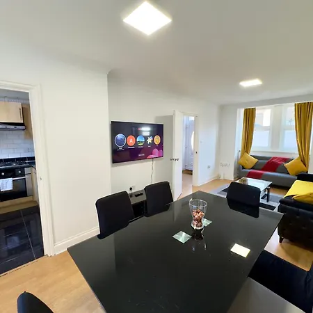 London 3 Bedrooms 3 Bathrooms Spacious House, Reception, Kitchen, Garden, Parking Exterior photo
