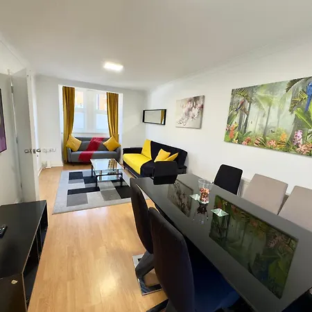 London 3 Bedrooms 3 Bathrooms Spacious House, Reception, Kitchen, Garden, Parking Exterior photo